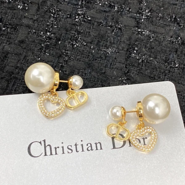 CD 30 Montaigne Heart Earrings - Dior Luxury Replica Earrings