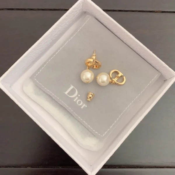 Gold-finish CD Navy style earrings replica with white pearls – GodJewel