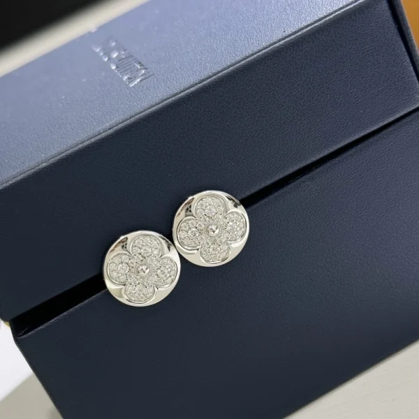 Diamond Blossom Ear Stud – LV Replica Jewelry | GodJewel