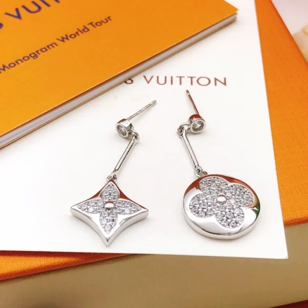 Louis Vuitton White Gold Earrings – LV-ER13