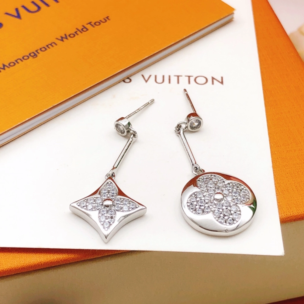 Louis Vuitton White Gold Earrings – LV-ER13