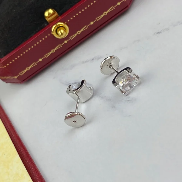 Cartier 1895 earrings – Elegant and timeless luxury jewelry by GodJewel