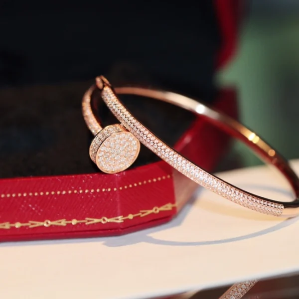 Juste un Clou bracelet | Cartier Designer Jewelry at GodJewel