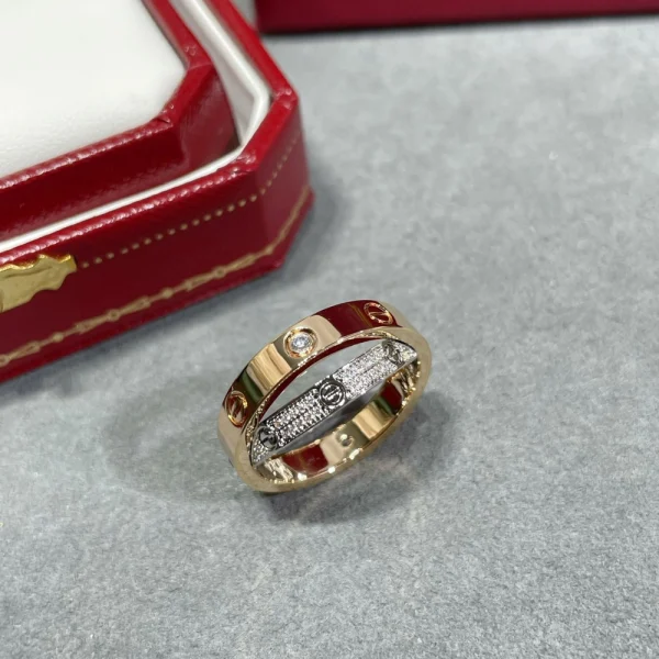 Cartier ring in rose gold and white gold – Elegant two-tone luxury jewelry by GodJewel