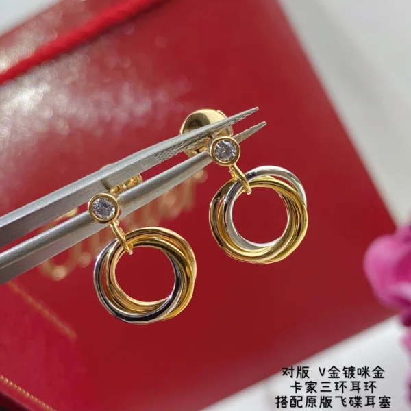 Cartier Trinity earrings with brilliant-cut diamonds – Luxurious triple-gold diamond earrings by GodJewel