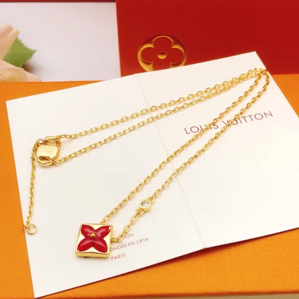 Colour Blossom BB Star Pendant Necklace replica – Delicate star-shaped Louis Vuitton-inspired pendant by GodJewel