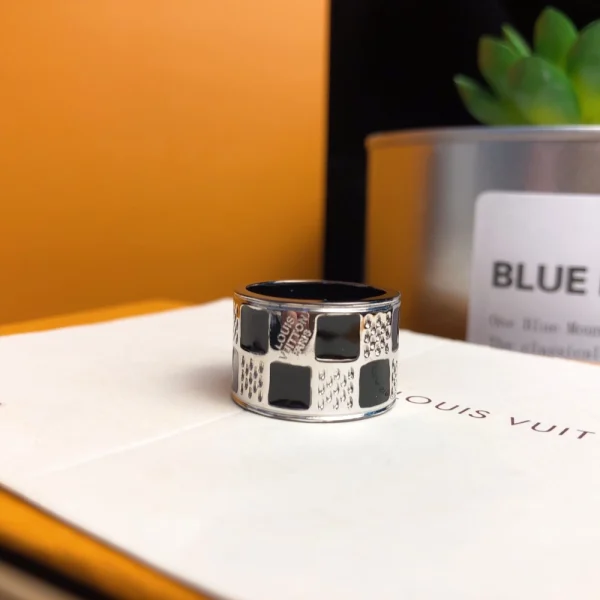 Louis Vuitton Damier Perfore Berg Ring Silver – LV Luxury Jewelry | GodJewel