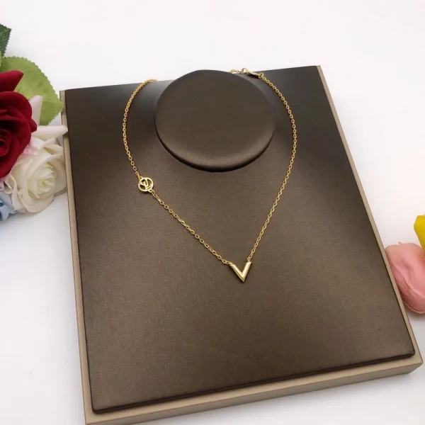 Essential V Necklace – Louis Vuitton Replica Jewelry | GodJewel