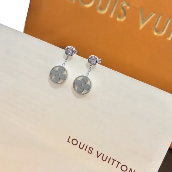 Idylle Blossom Earrings replica – Delicate and feminine Louis Vuitton-inspired floral earrings by GodJewel