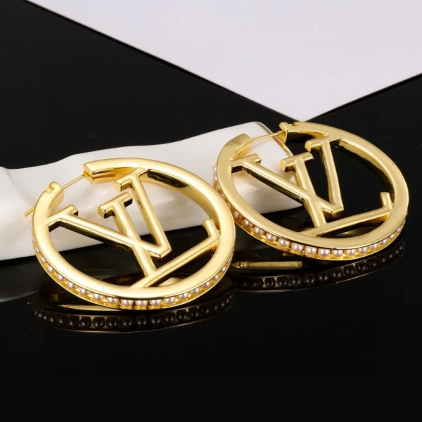 Louis Vuitton Louise Pearls Earrings – Best LV Jewerly | GodJewel