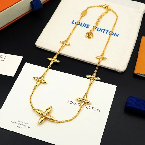 Louisette Signature Necklace Yellow Gold replica – Elegant yellow gold Louis Vuitton-inspired signature necklace by GodJewel
