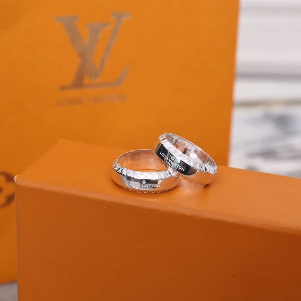 Louis Vuitton Men Ring – Replica Luxury Jewelry | GodJewel