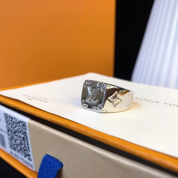 Louis Vuitton Rings White Gold – Luxury Jewelry | GodJewel