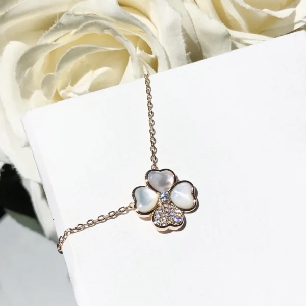 Cosmos clip pendant necklace | Van Cleef Jewelry at GodJewel
