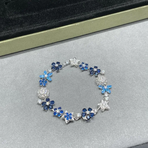 Folie des Prés bracelet | Van Cleef & Arpels Jewelry at GodJewel