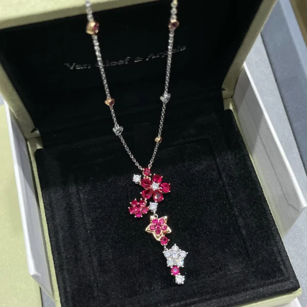 Folie des Prés pendant necklace | GodJewel Inspired Jewelry