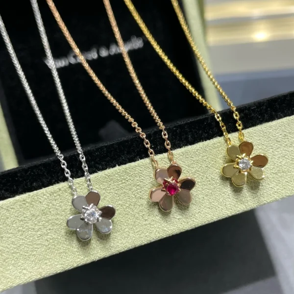 Frivole pendant mini model necklace | GodJewel Inspired Jewelry