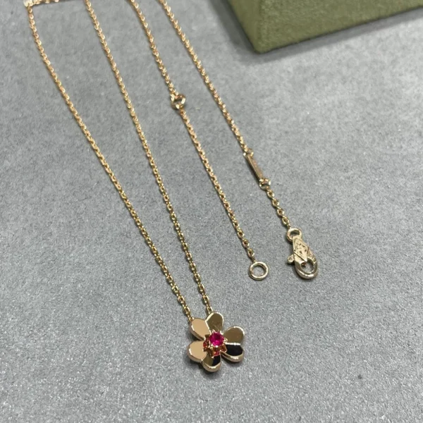 Van Cleef & Arpels Frivole mini pendant – Delicate and elegant floral jewelry by GodJewel