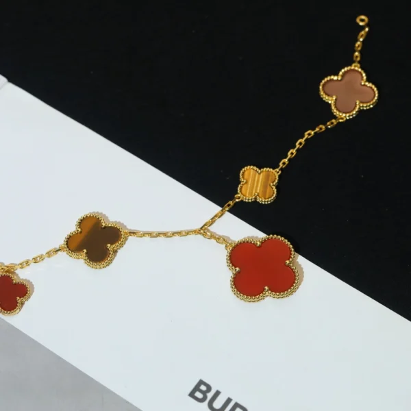 Van Cleef Magic Alhambra bracelet 5 motifs – Elegant five-charm clover bracelet with mixed-size motifs by GodJewel