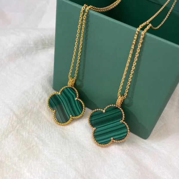 Van Cleef & Arpels Magic Alhambra long necklace 1 motif | GJ