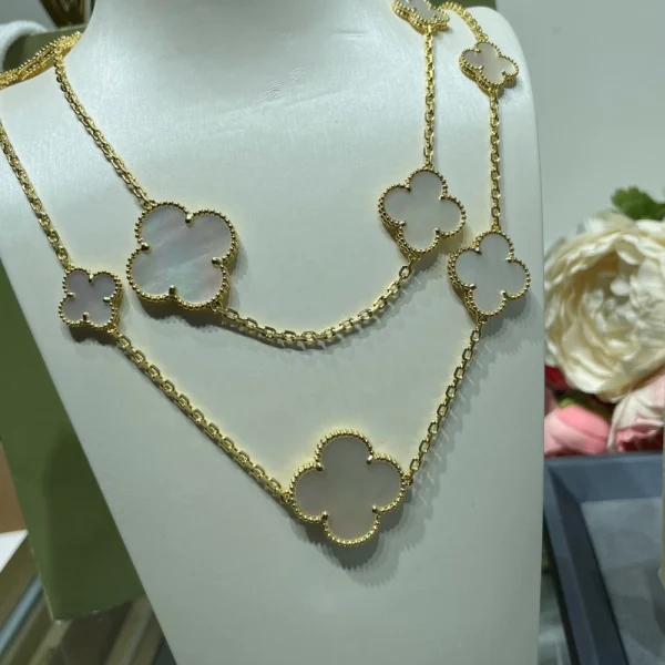 Van Cleef Magic Alhambra long necklace – Elegant and iconic clover-motif jewelry by GodJewel