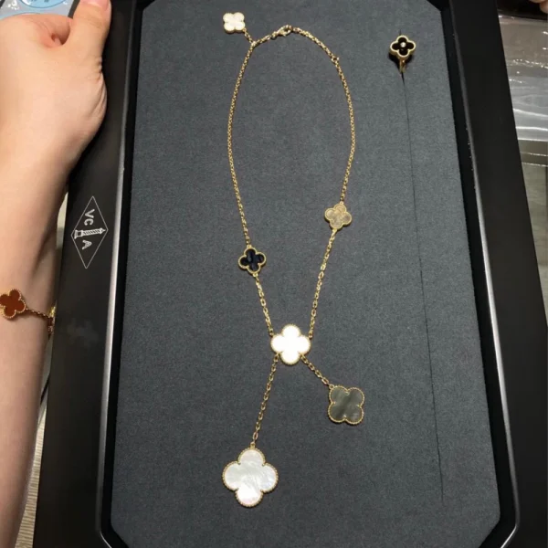 Van Cleef Magic Alhambra necklace | GodJewel Jewelry