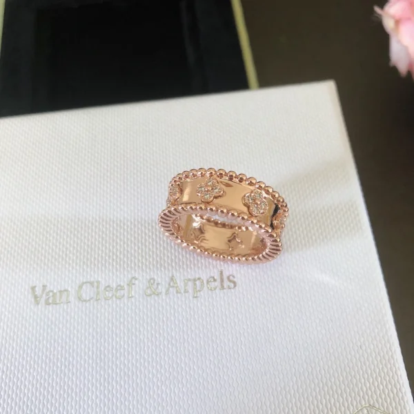 Van Cleef Perlée clovers inspired ring – Delicate beaded edge floral jewelry by GodJewel