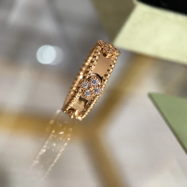 Perlée sweet clovers ring | GodJewel Inspired Jewelry