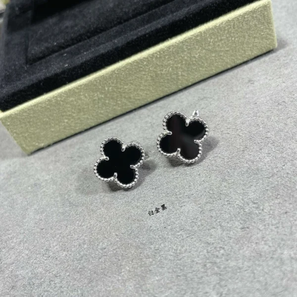 Vintage Alhambra earrings in white gold – Iconic clover-motif stud earrings with refined elegance by GodJewel