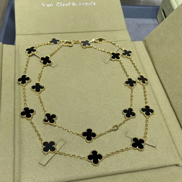 Van Cleef Vintage Alhambra long necklace 20 motifs | GodJewel