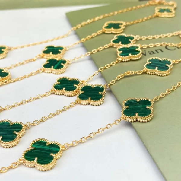 Van Cleef & Arpels Vintage Alhambra long necklace 20 motifs – Iconic and elegant clover design by GodJewel