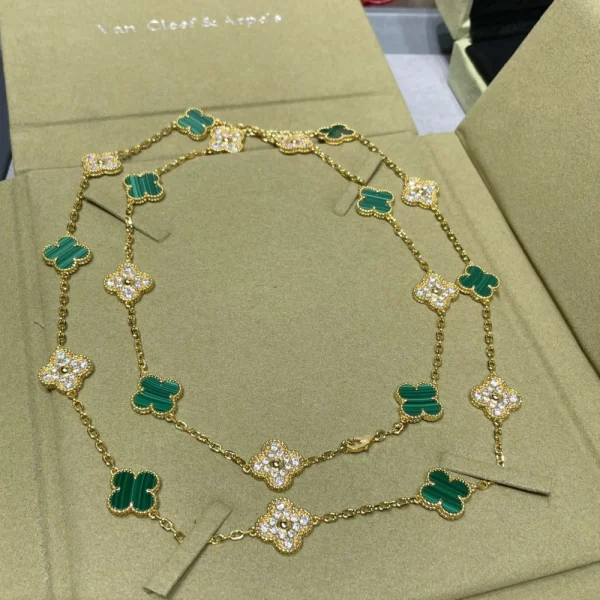 Van Cleef Vintage Alhambra necklace 20 motifs | GodJewel