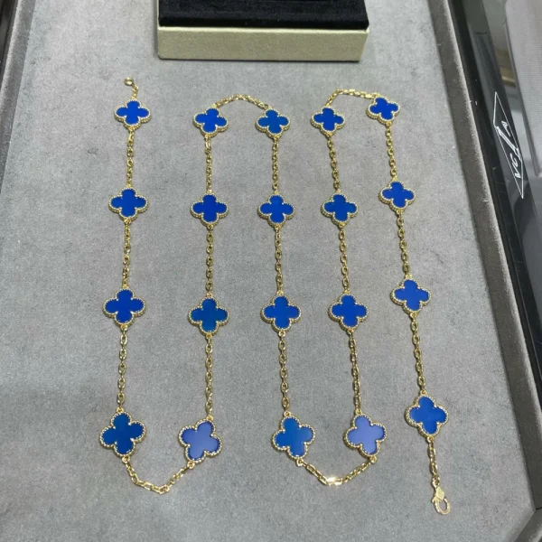 Van Cleef Arpels Vintage Alhambra necklace 20 motifs | GodJewel