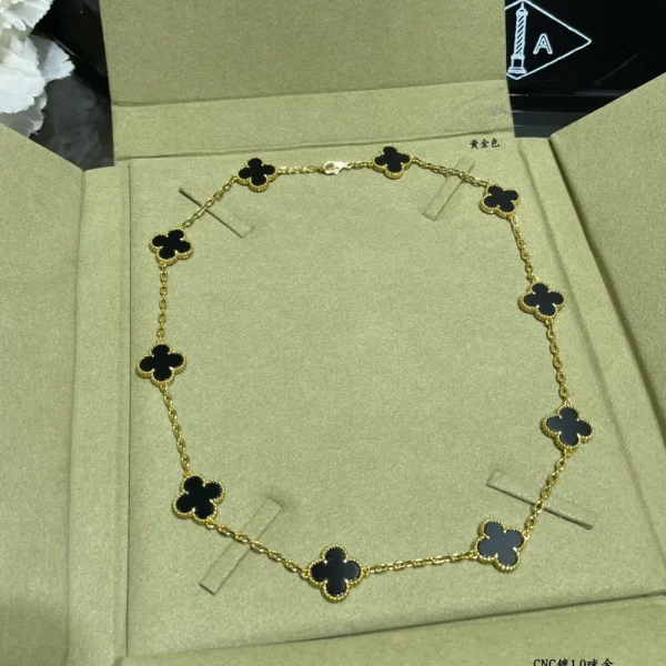 Van Cleef & Arpels Vintage Alhambra necklace 10 motifs in yellow gold – Timeless and elegant clover design by GodJewel