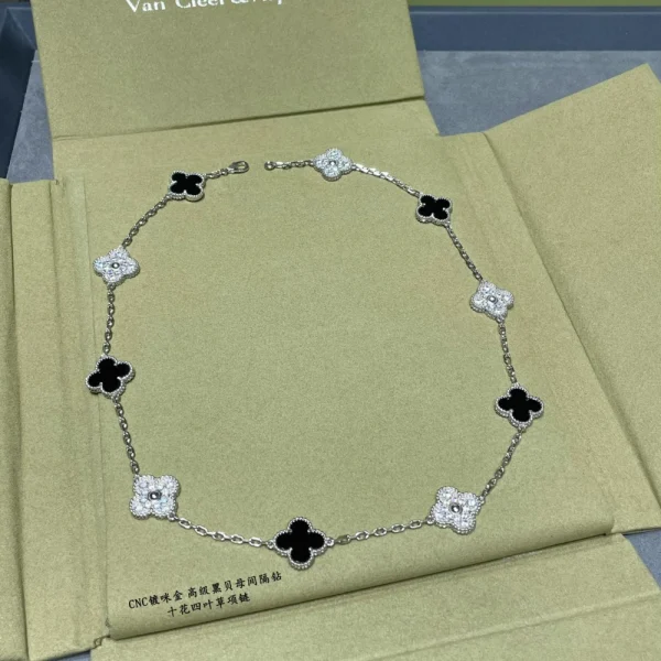 Van Cleef Vintage Alhambra 10 motifs | Luxury Inspired GodJewel