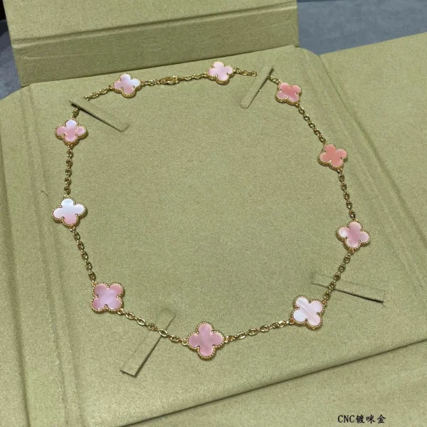 Van Cleef & Arpels Vintage Alhambra necklace 10 motifs | GJ