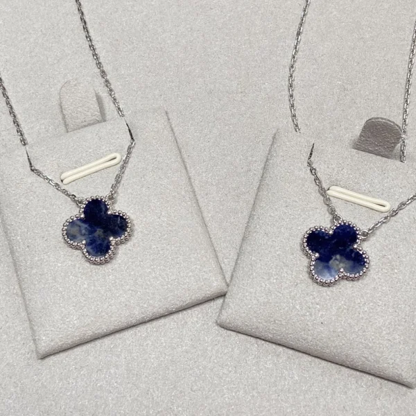 Van Cleef and Arpels Vintage Alhambra pendant necklace | GJ