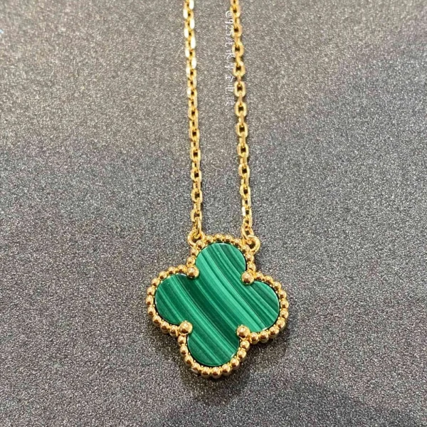 Van Cleef Arpels Vintage Alhambra pendant | GodJewel Jewelry