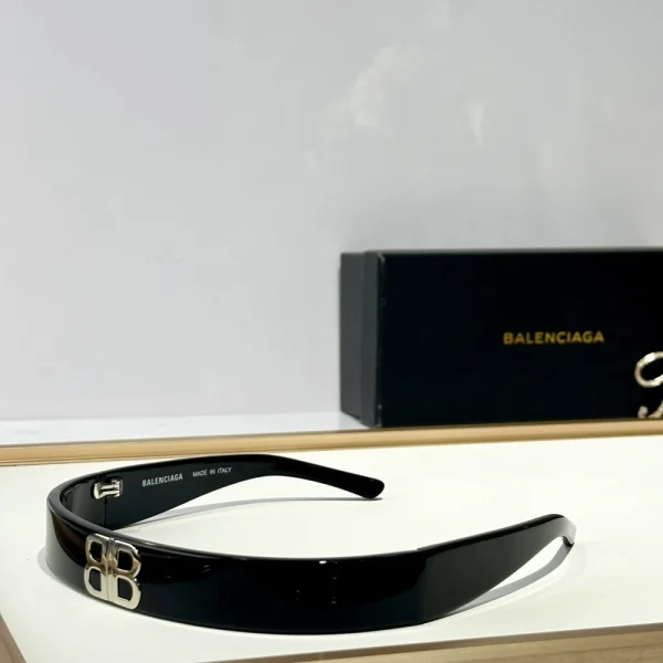 Luxury Balenciaga BB headband featuring signature branding and premium elastic material