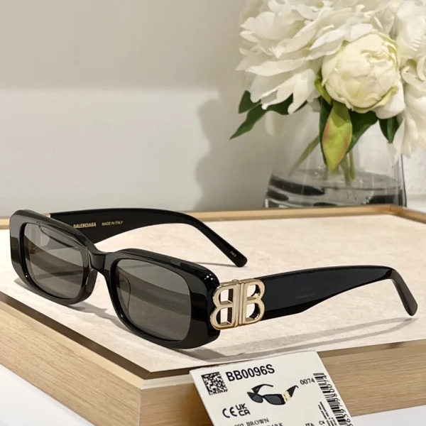 Bold Balenciaga Dynasty sunglasses with sculpted rectangle design and iconic logo accent