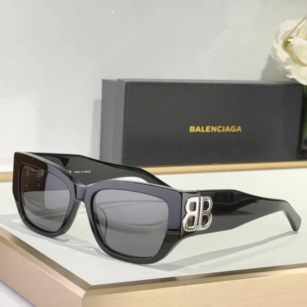 Balenciaga cat-eye sunglasses in black with bold designer appeal