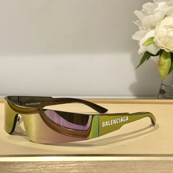 Luxury Balenciaga Mono sunglasses featuring bold rectangular frame and sleek matte finish