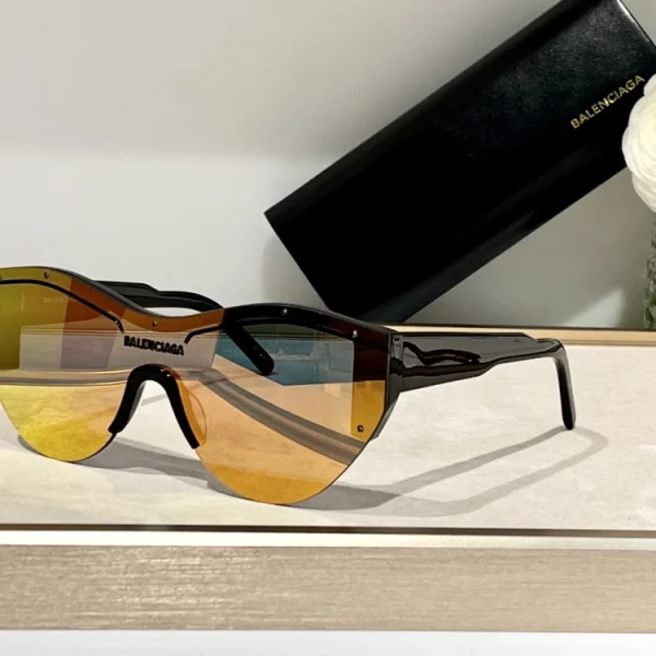 Balenciaga Ski cat-eye sunglasses for women – high-fashion performance eyewear with iconic edge