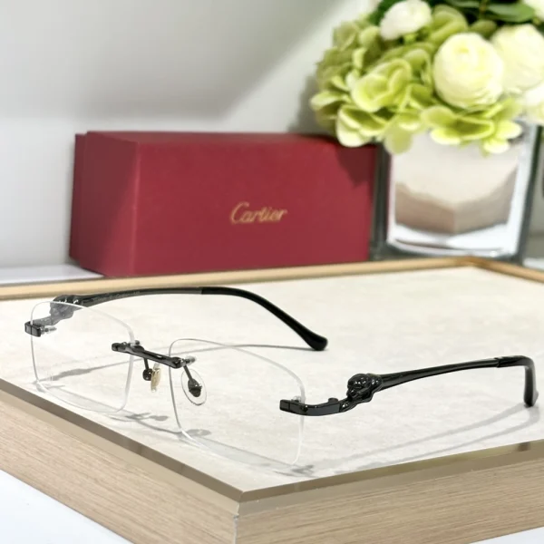 Panther-themed Cartier Panthère de Cartier sunglasses placed diagonally on off-white linen, with soft shadows adding depth