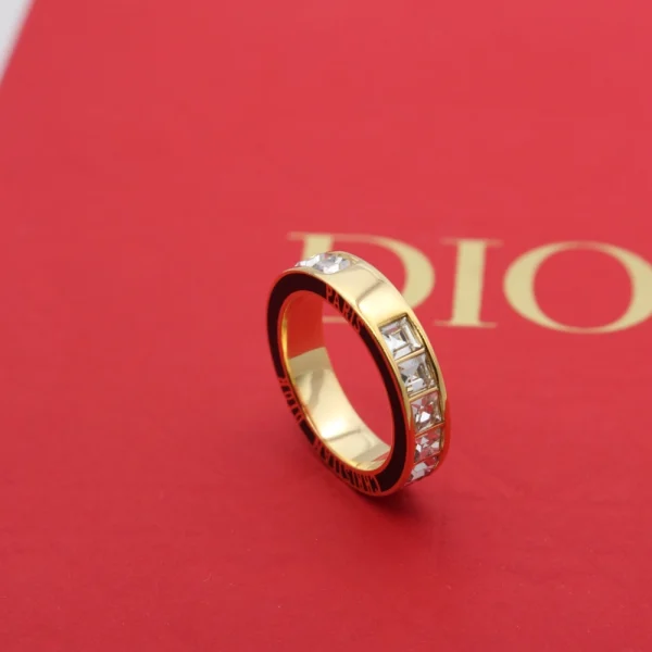 Dior ring in yellow gold with diamond accents and elegant design