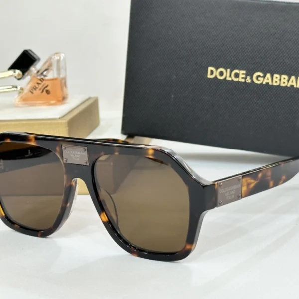High-quality Dolce & Gabbana DG Plaque Sunglasses crafted for durability and comfort