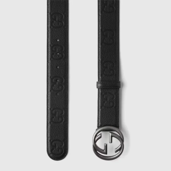 Gucci GG Designer Belt in smooth leather, accented by the classic Interlocking G buckle for an elegant finish