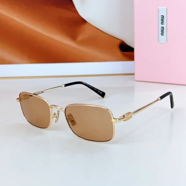 Elevate your outfit with Miu Miu MM-SG72 sunglasses – where fashion meets function