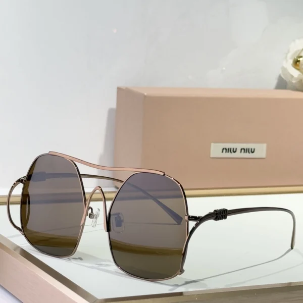 Miu Miu Miu Ombre Sunglasses design showcasing gradient lenses and stylish frame silhouette