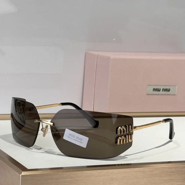 Miu Miu Runway sunglasses MM-SG51 highlighting bold front profile and luxury-inspired details